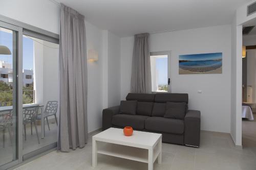 Apartamentos Proa - Emar Hotels Only Adults Es Pujols Kültér fotó