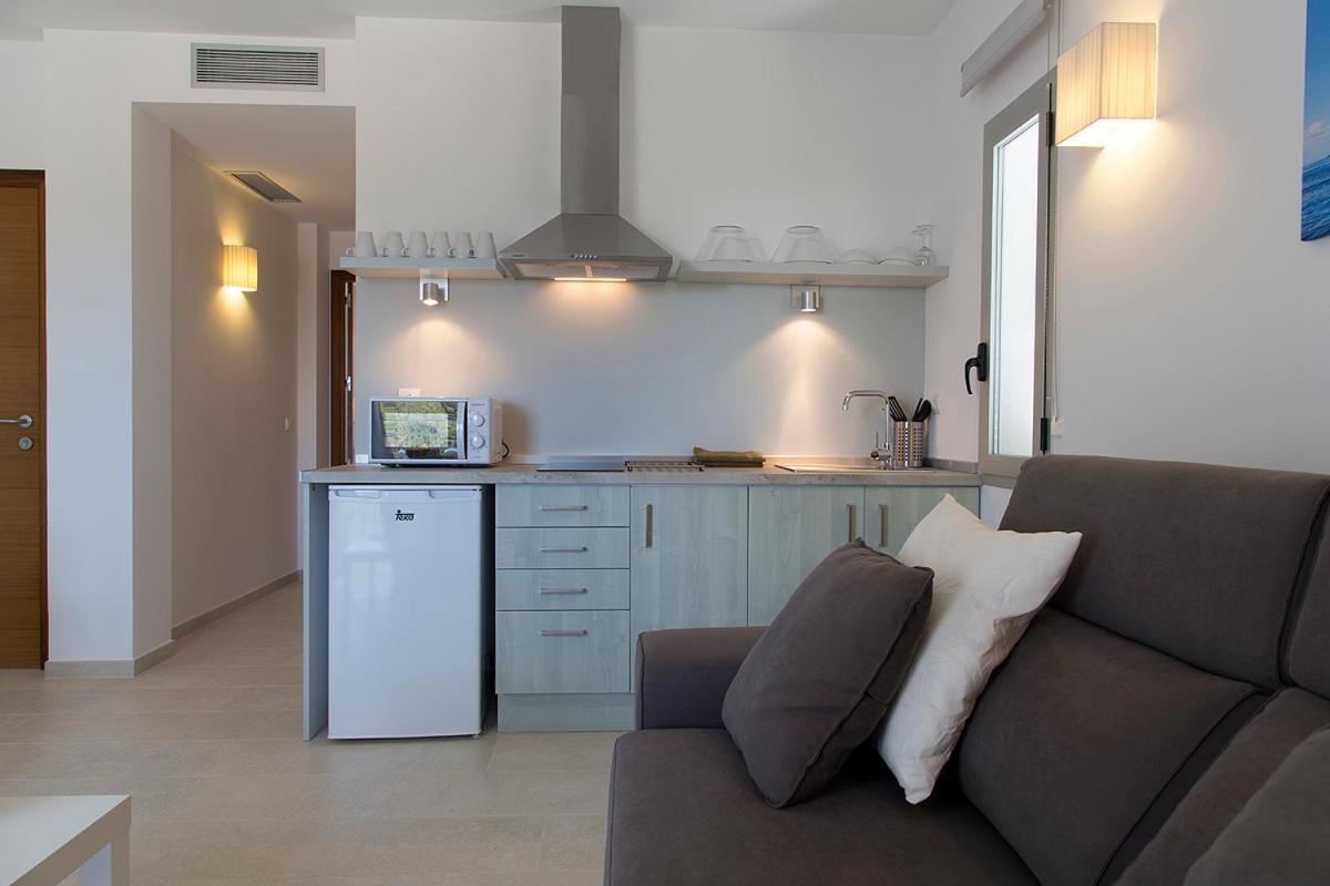 Apartamentos Proa - Emar Hotels Only Adults Es Pujols Kültér fotó